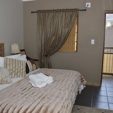 בלומפונטייין Two Bells Guest House מראה חיצוני תמונה