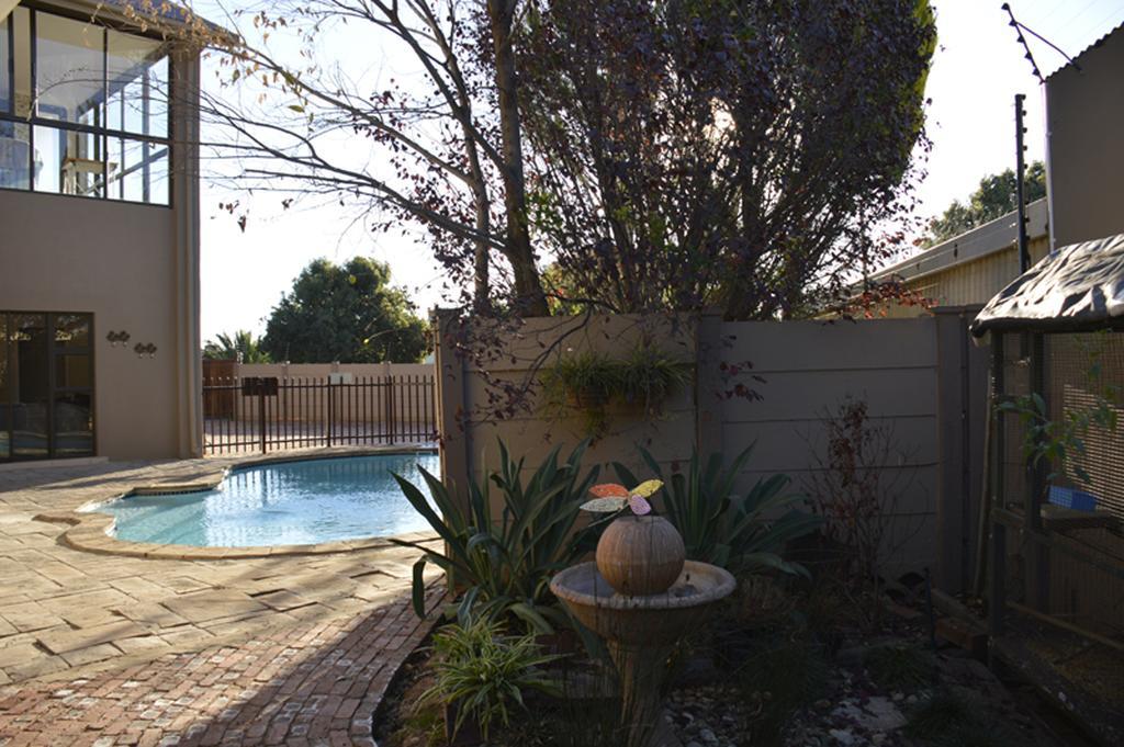 בלומפונטייין Two Bells Guest House מראה חיצוני תמונה