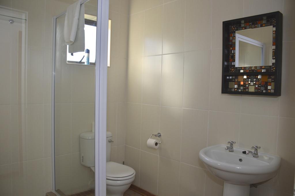 בלומפונטייין Two Bells Guest House חדר תמונה