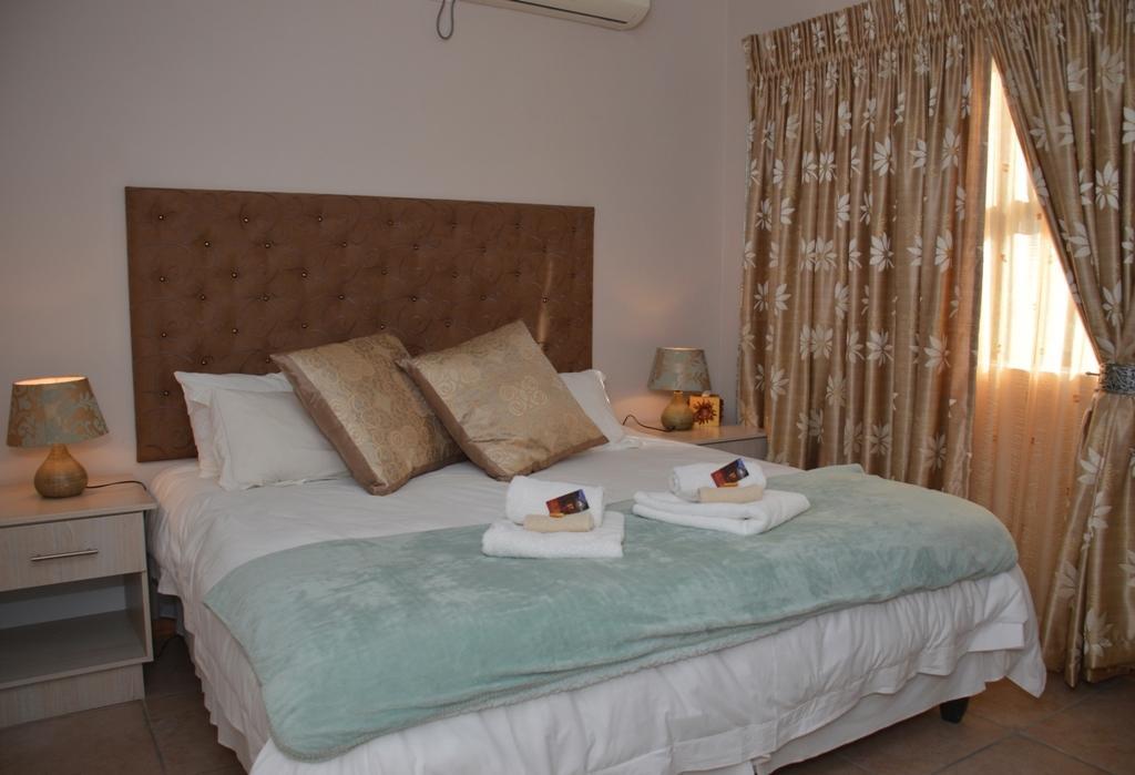 בלומפונטייין Two Bells Guest House מראה חיצוני תמונה