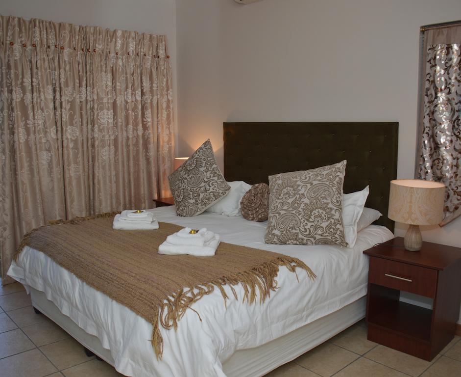 בלומפונטייין Two Bells Guest House חדר תמונה