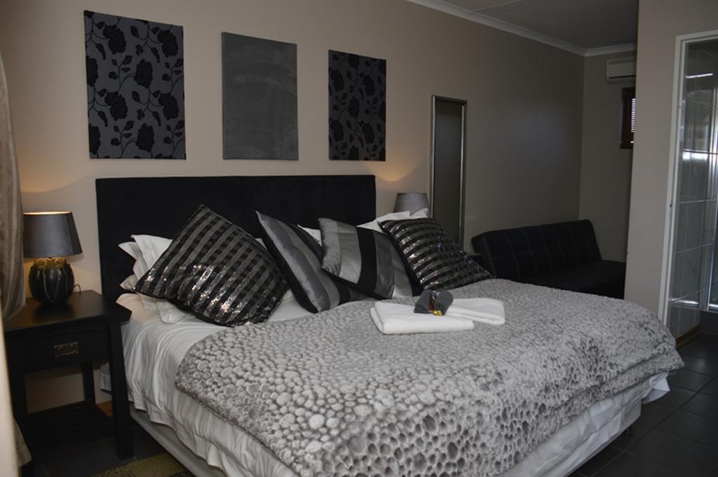 בלומפונטייין Two Bells Guest House מראה חיצוני תמונה