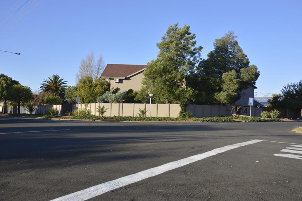בלומפונטייין Two Bells Guest House מראה חיצוני תמונה